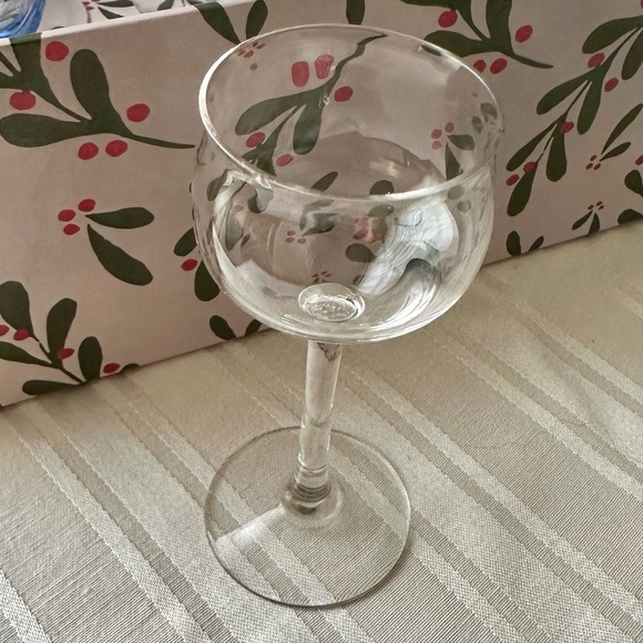 Assorted Vintage Glassware Set - Picture 5 of 8